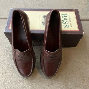 VYG 80’s Bass Weejuns Penny Loafers Woman’s 7.5